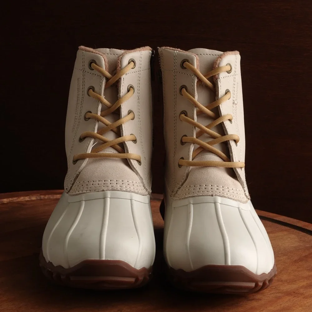 Wolverine Boots WMS SZ 9M Ivory Torrent Duck Water Resistant Leather Rain Chore